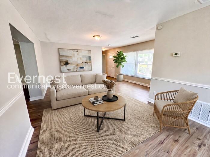 4708 Harwich St - Photo 5 of 28