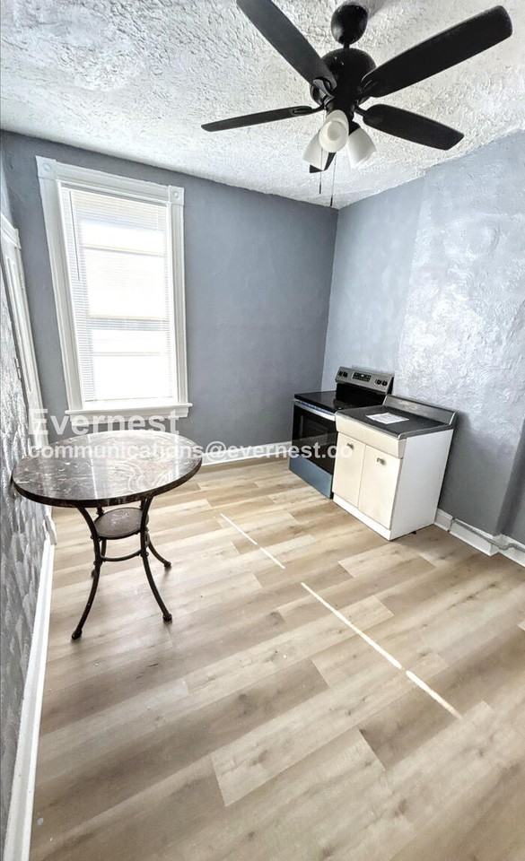 3722A Fairview Ave - Photo 3 of 10
