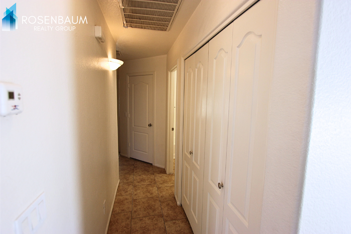 12412 W Montebello Ave - Photo 3 of 26