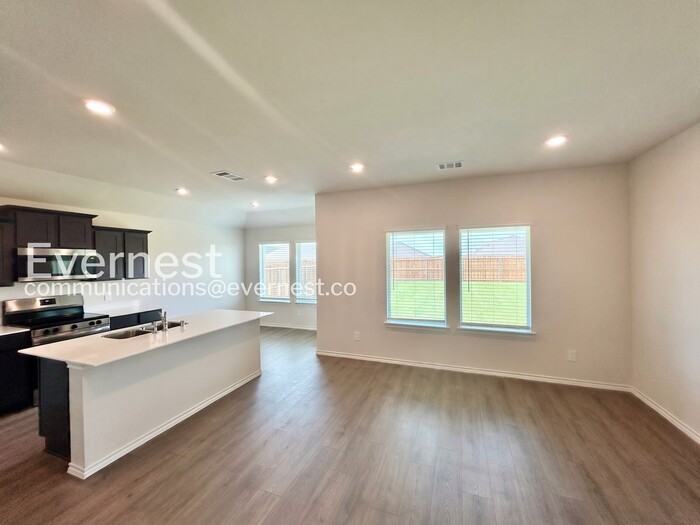 324 Wild Rose Way - Photo 6 of 24