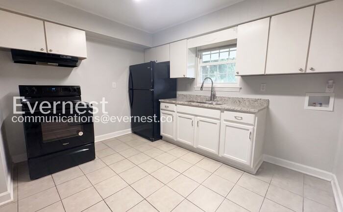 8304 Baldwyn Cv - Photo 5 of 33