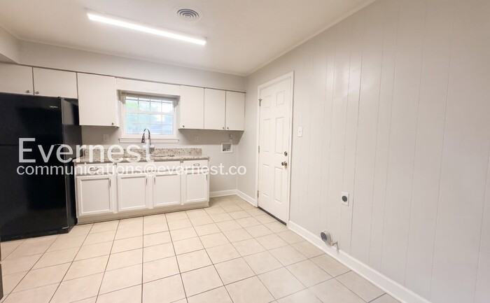 8304 Baldwyn Cv - Photo 6 of 33