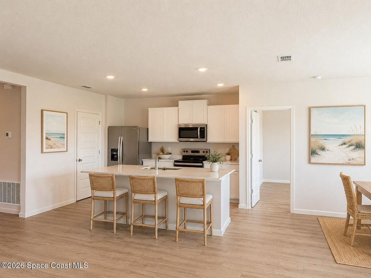 1513 Garabaldi Cir Se - Photo 3 of 10