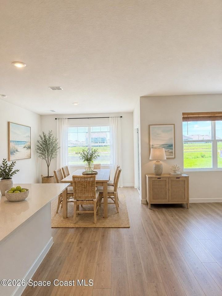 1513 Garabaldi Cir Se - Photo 4 of 10