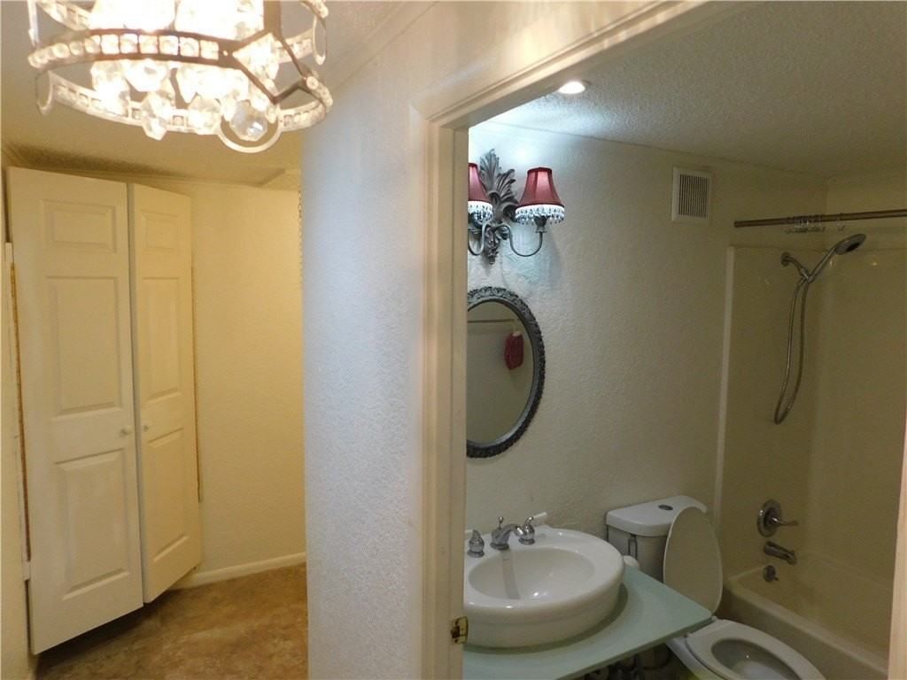 485 7th Pl - Photo 6 of 11