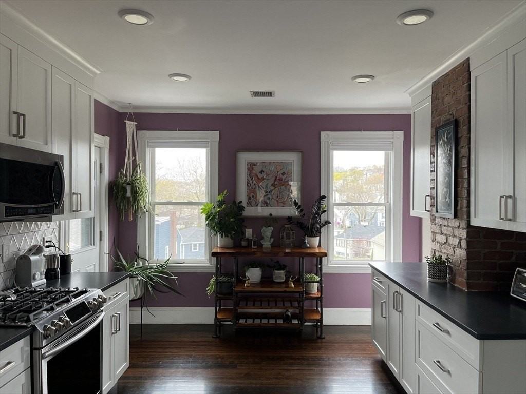 2145 Dorchester Ave - Photo 3 of 25