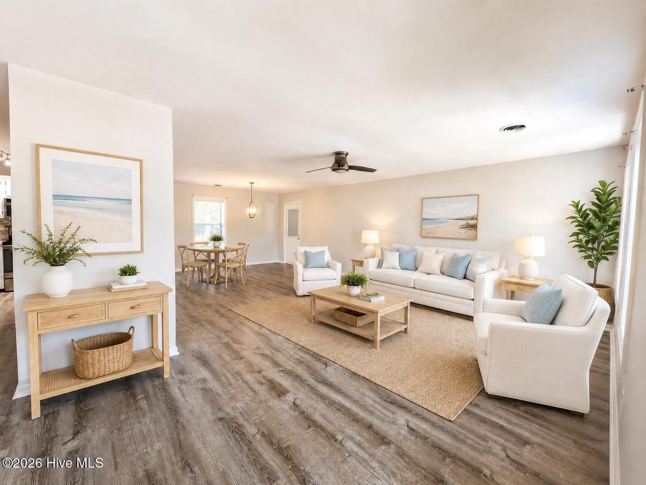1093 Harbor Dr - Photo 4 of 28