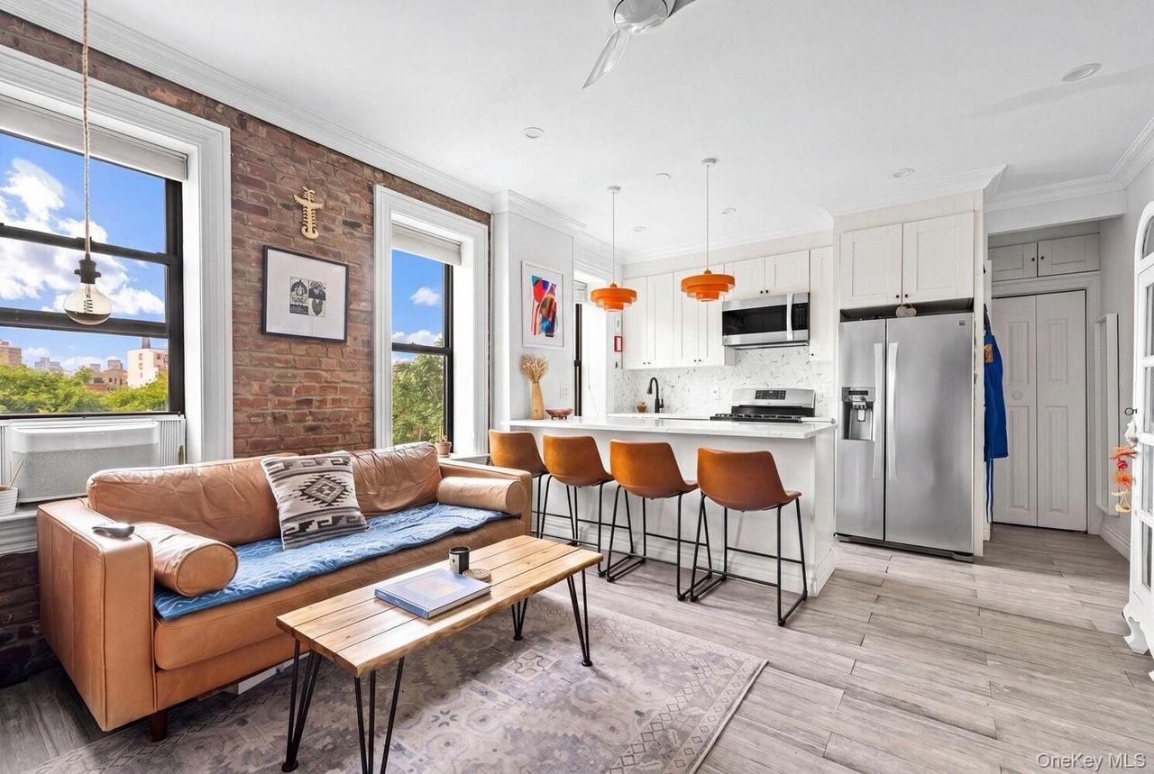 195 S 4th St #D5 - Photo 3 of 10