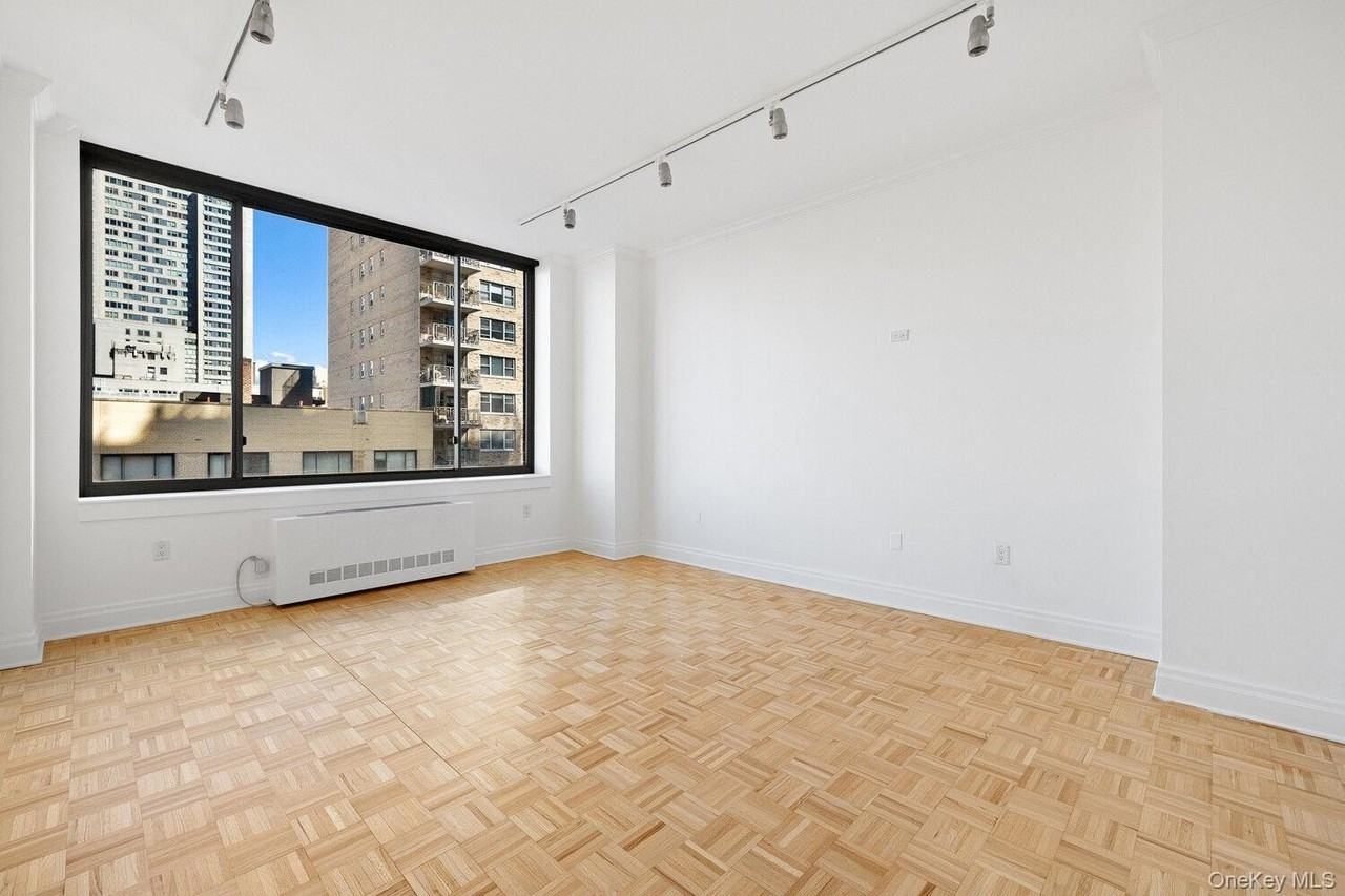 350 E 82nd St #7G - Photo 2 of 17