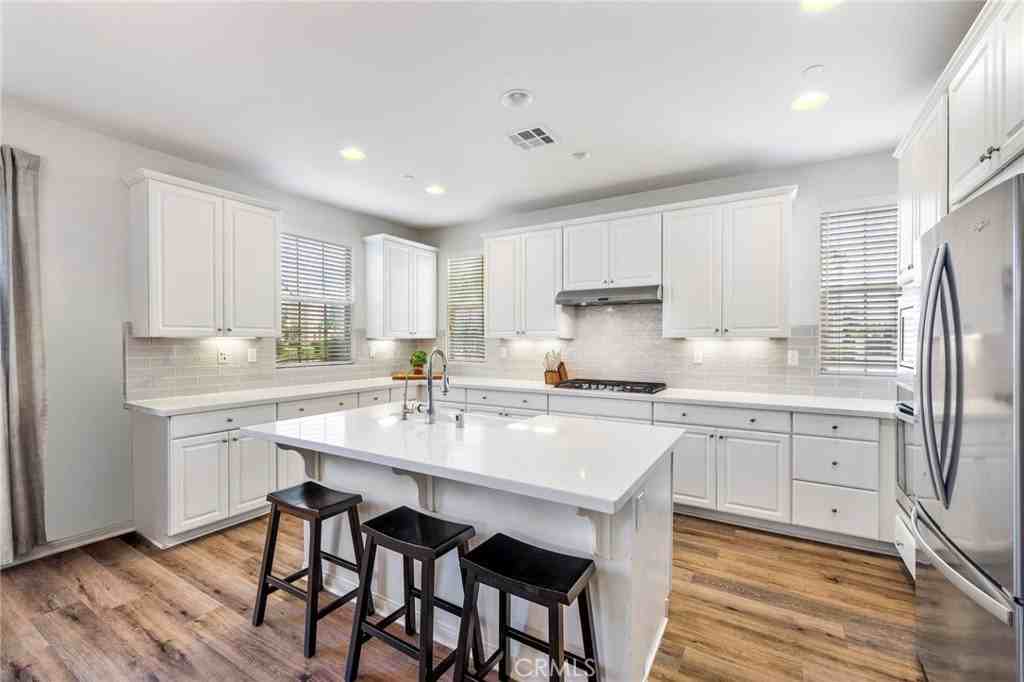 37 Majeza Ct - Photo 7 of 50