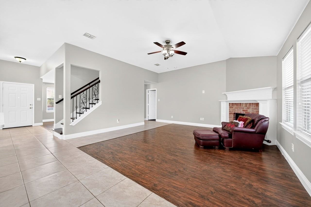 925 Cedar Creek Dr - Photo 6 of 31
