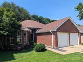 featured image of 2296 Grandview Dr