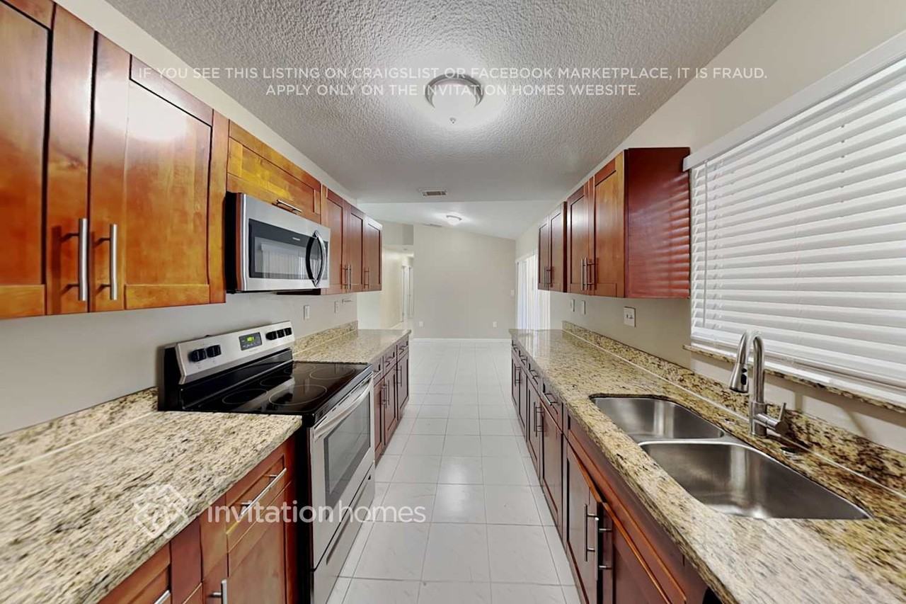 17035 Sw 145th Ave - Photo 6 of 18