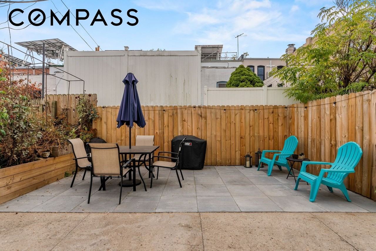 526 16th St #1 - Photo 7 of 9