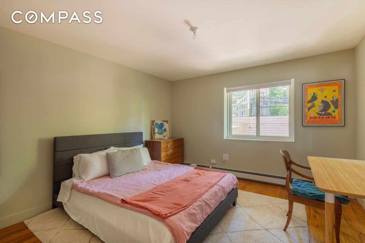 776 Putnam Ave #1 - Photo 4 of 9