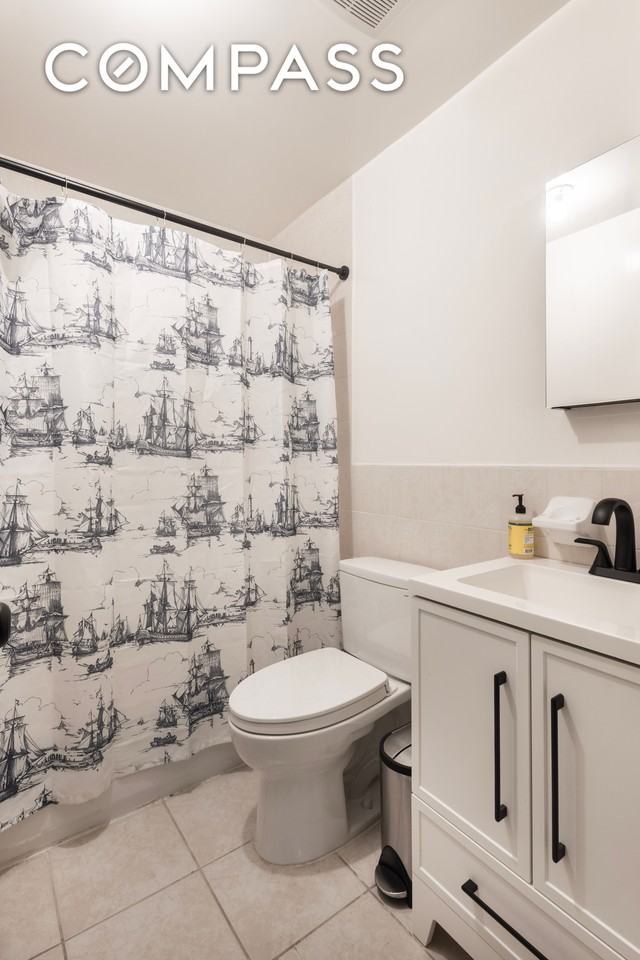 776 Putnam Ave #1 - Photo 5 of 9