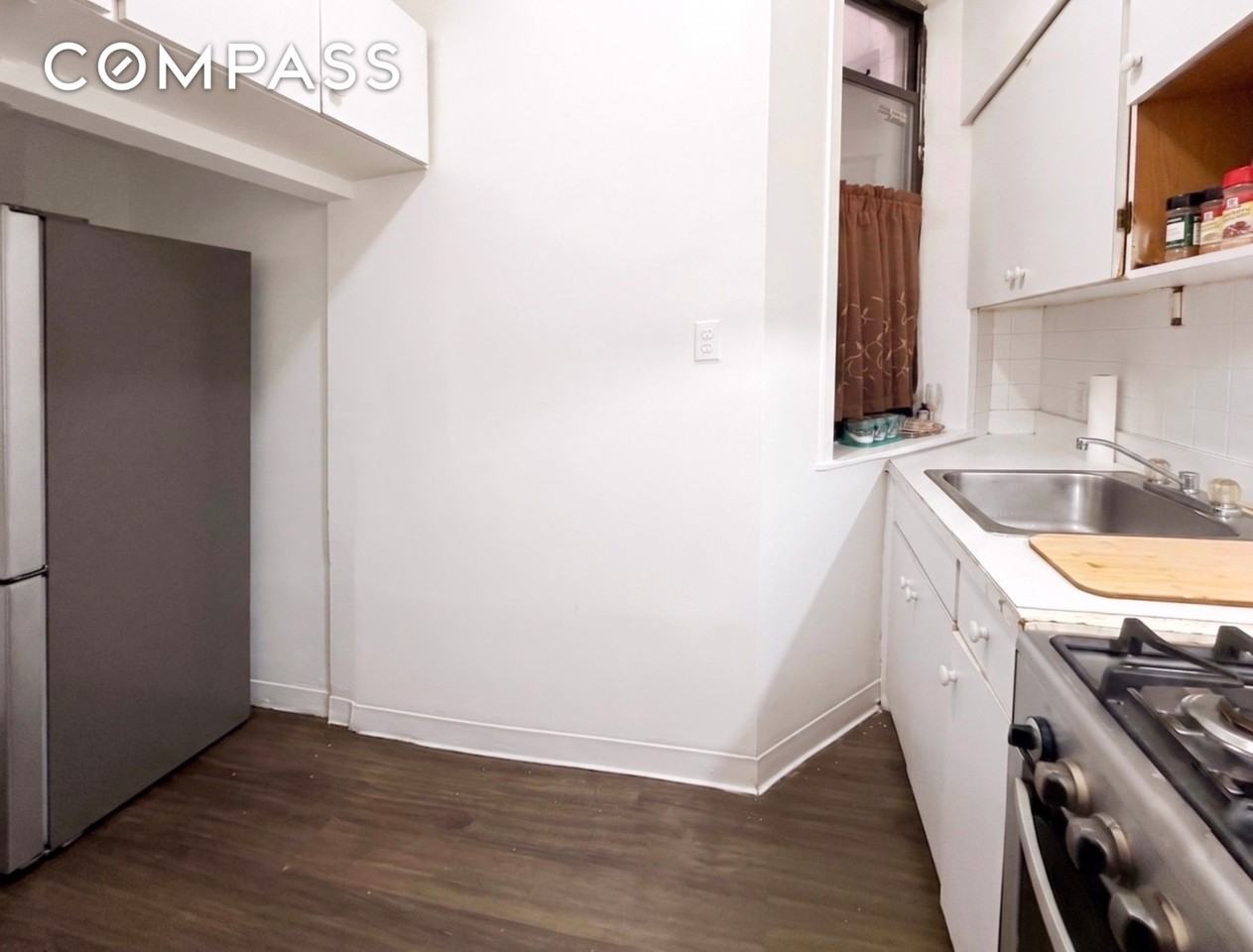 169 Allen St #3D - Photo 2 of 8