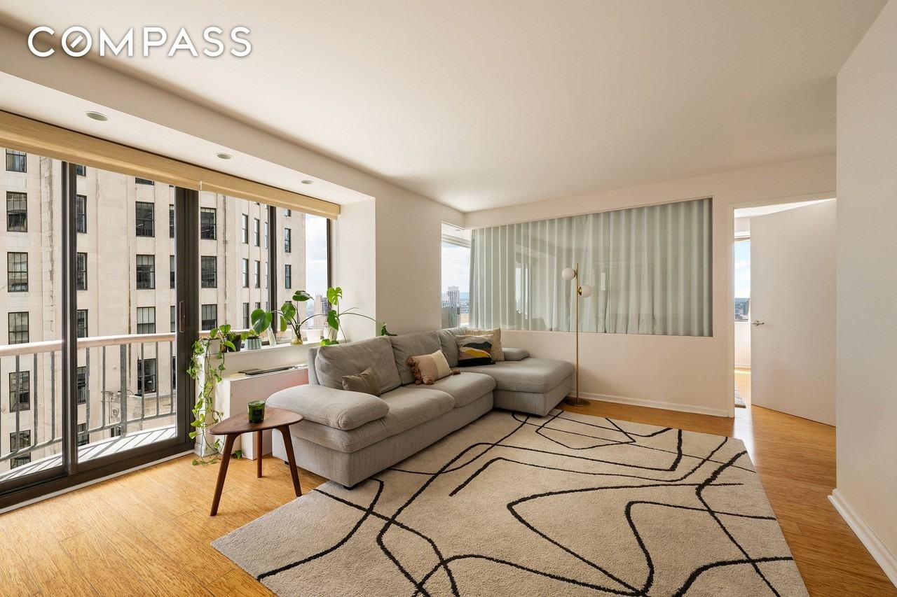 45 E 25th St #37B