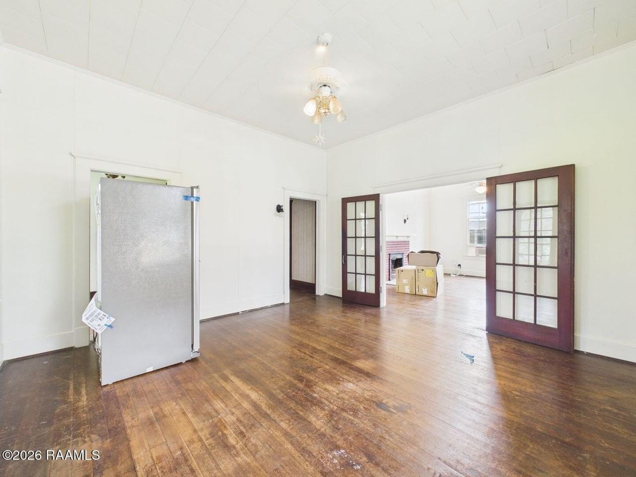 223 General Gardner Ave - Photo 6 of 18