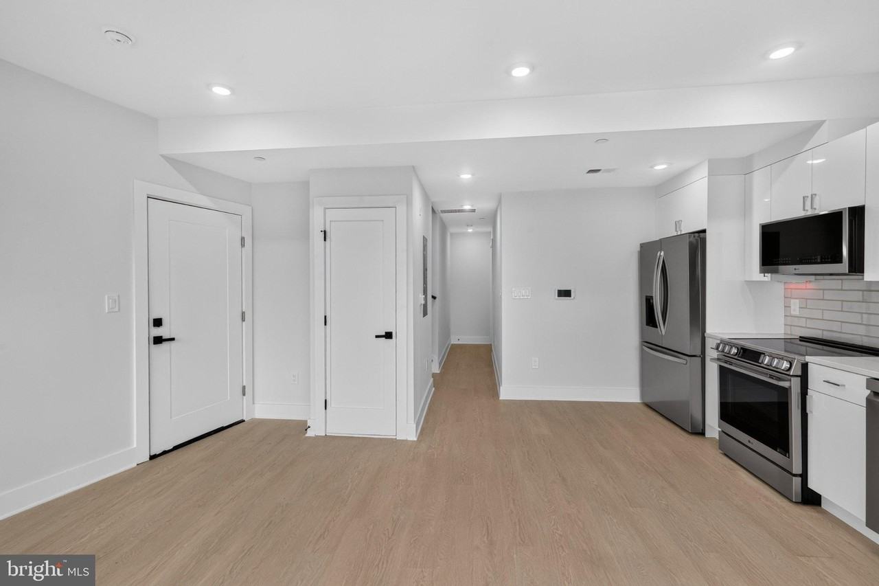 1650 Columbia Rd Nw #401 - Photo 3 of 21