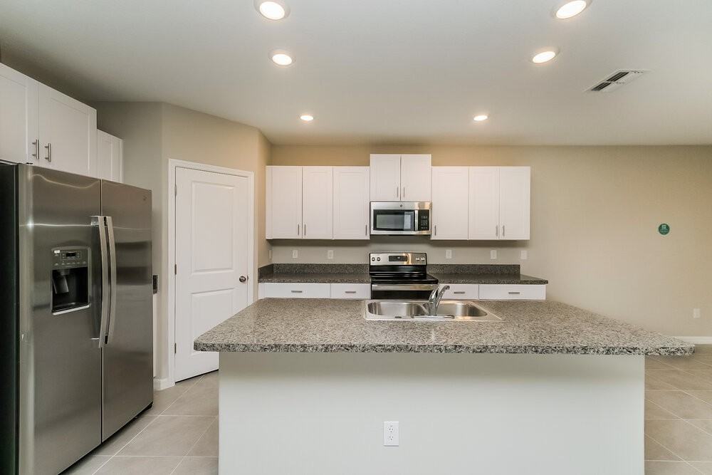 7303 Spring Snowflake Ave - Photo 7 of 17