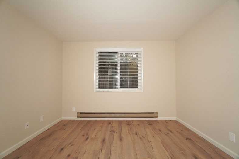 670 Live Oak Ave #03 - Photo 4 of 8