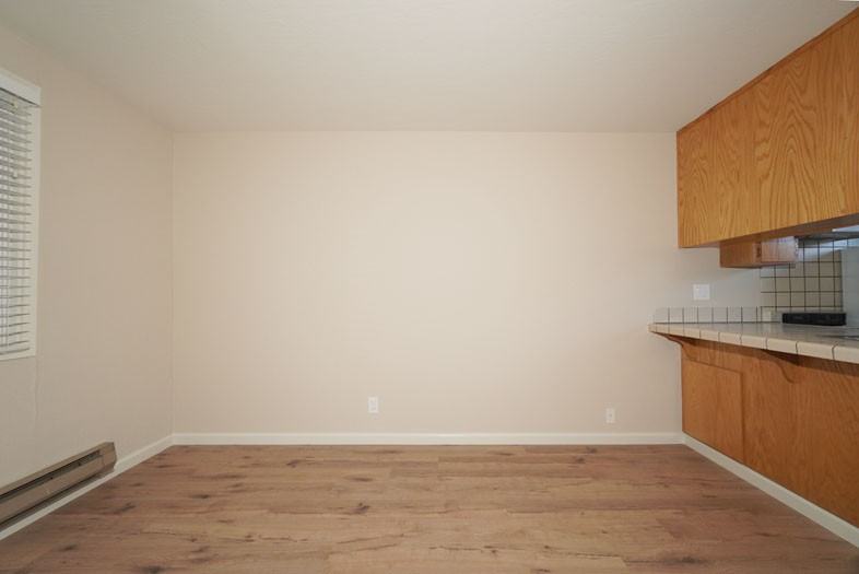 670 Live Oak Ave #03 - Photo 5 of 8