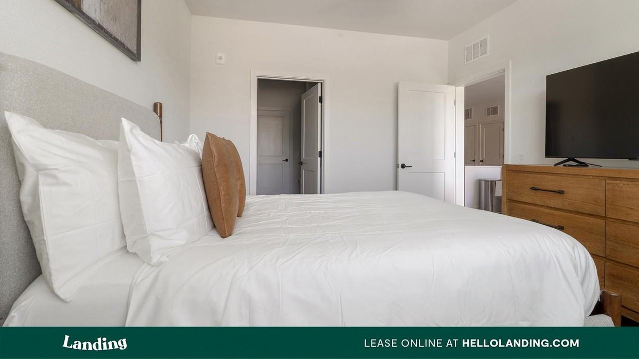 13700 Magnolia Oak Circle - Photo 4 of 50