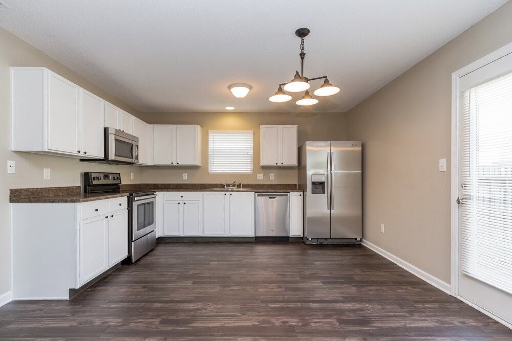 15372 Dry Creek Rd - Photo 4 of 16