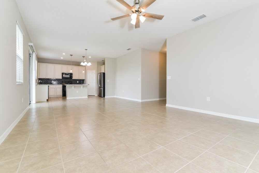 3231 Bayou Ln - Photo 4 of 16