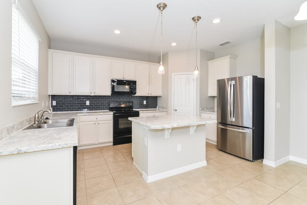 3231 Bayou Ln - Photo 6 of 16