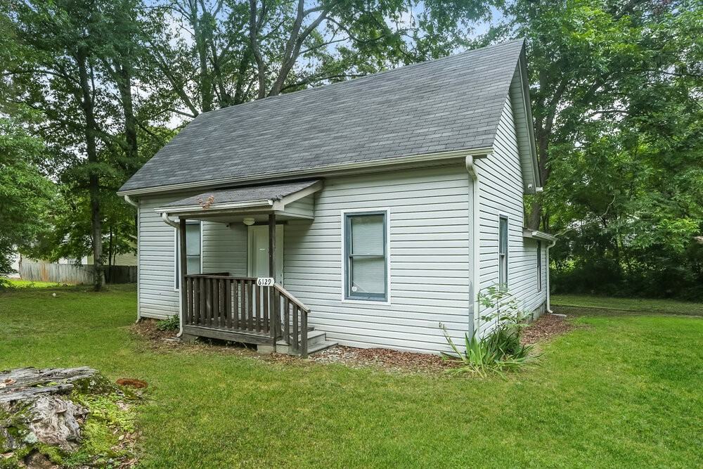 6129 Sorrell St Ne - Photo 2 of 25