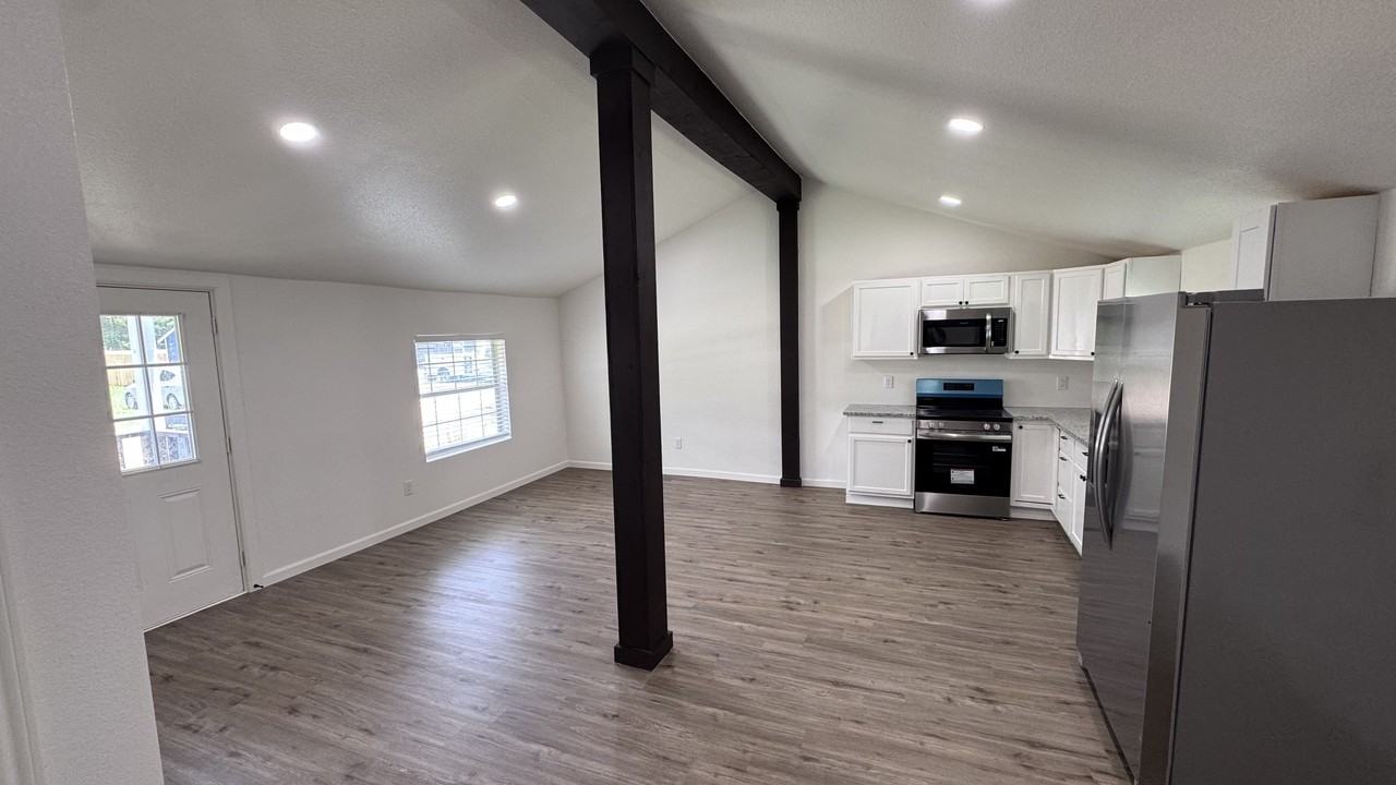 110 Rabe St #1 - Photo 3 of 15