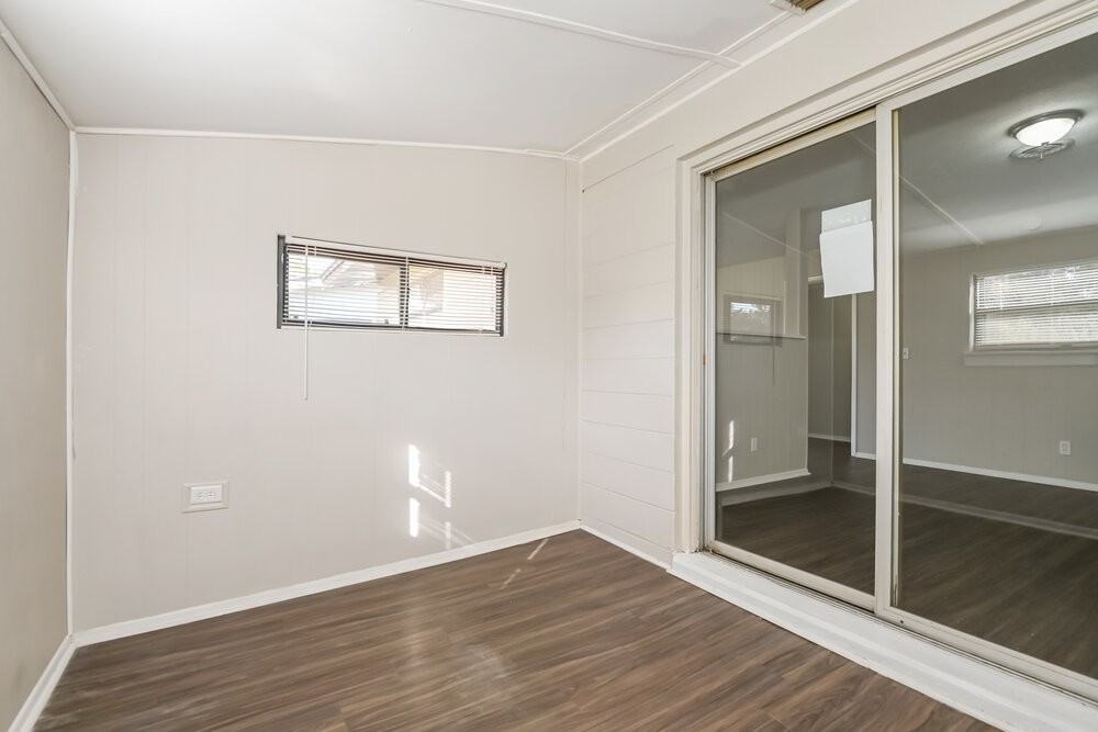 3937 Rodby Dr - Photo 7 of 16