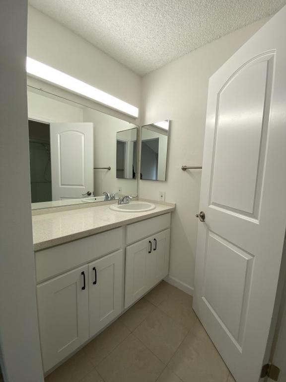 181 N Richmont Dr - Photo 3 of 12