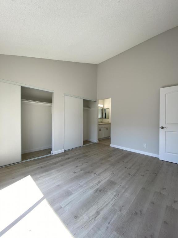 181 N Richmont Dr - Photo 4 of 12