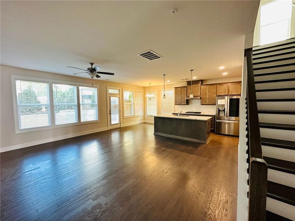 1252 Windmill Pkwy - Photo 3 of 28