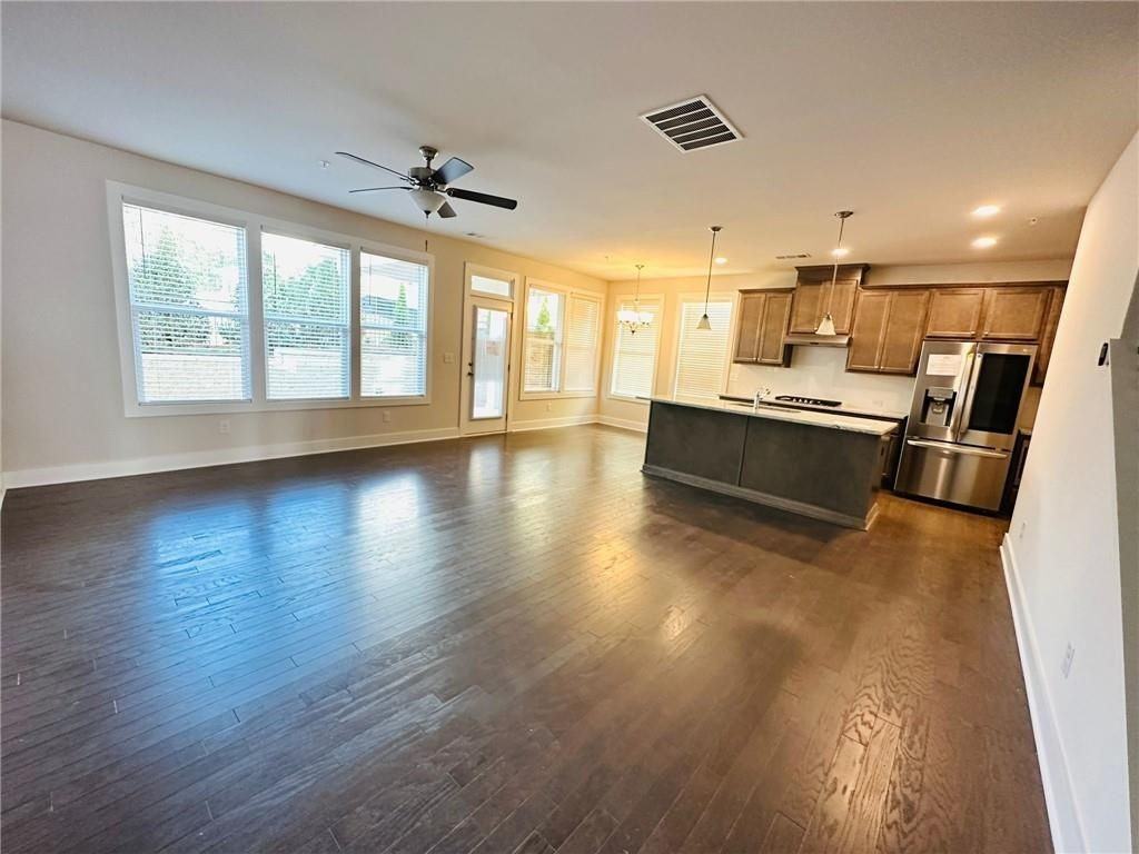 1252 Windmill Pkwy - Photo 5 of 28