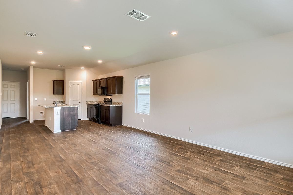 745 Adler Way - Photo 4 of 28