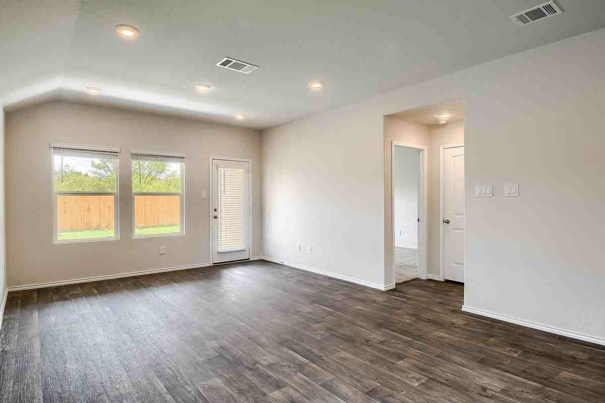 745 Adler Way - Photo 6 of 28