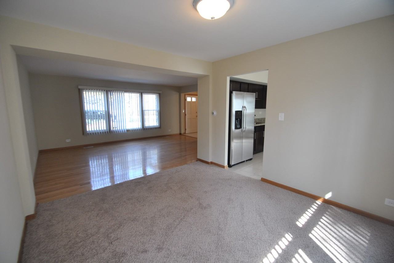 8613 Kean Ave - Photo 3 of 9