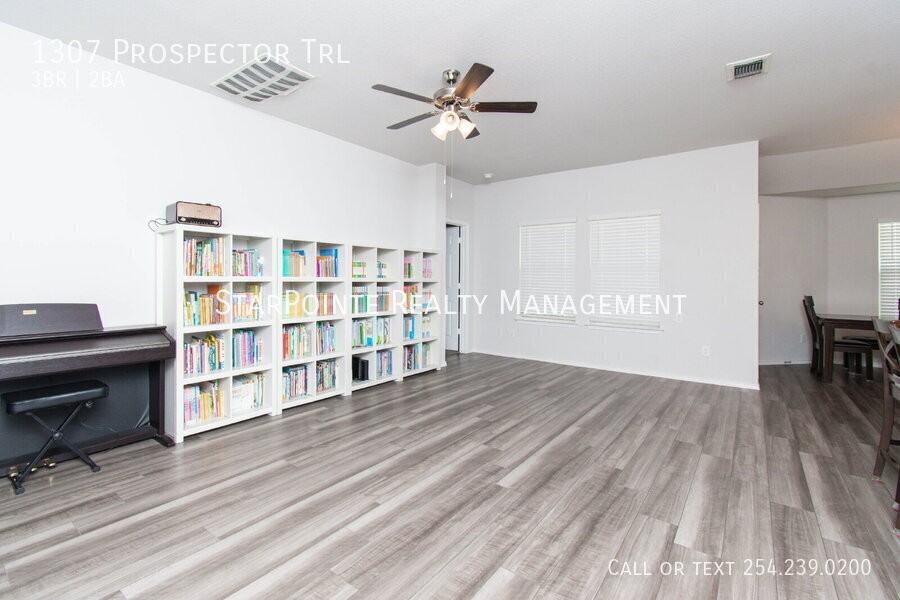 1307 Prospector Trl - Photo 3 of 20