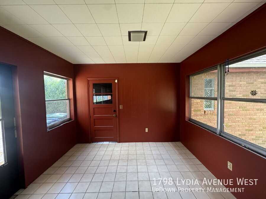 1798 Lydia Ave W - Photo 3 of 25