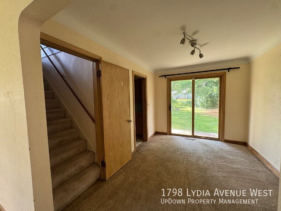 1798 Lydia Ave W - Photo 7 of 25