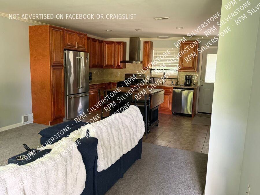 26623 Northeastern Hwy - Photo 5 of 13