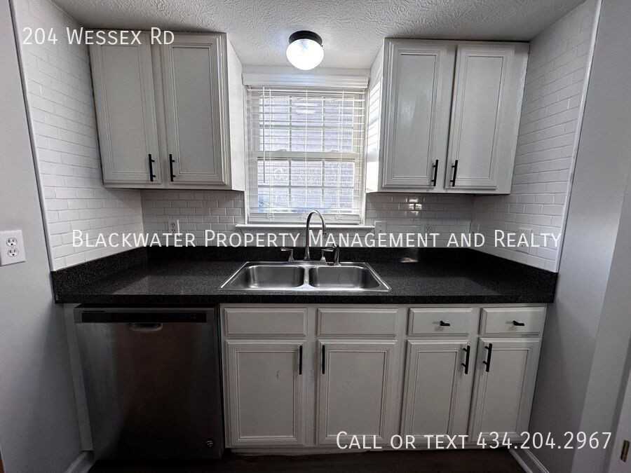 204 Wessex Rd - Photo 5 of 23