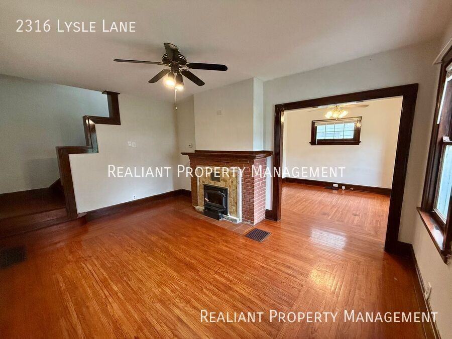 2316 Lysle Ln - Photo 3 of 21