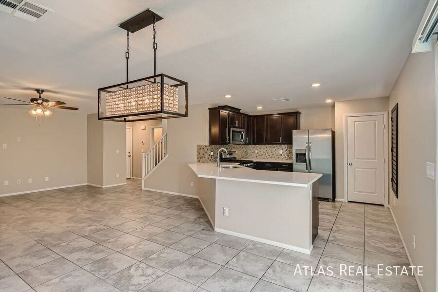 10380 Foramore Ct - Photo 5 of 17