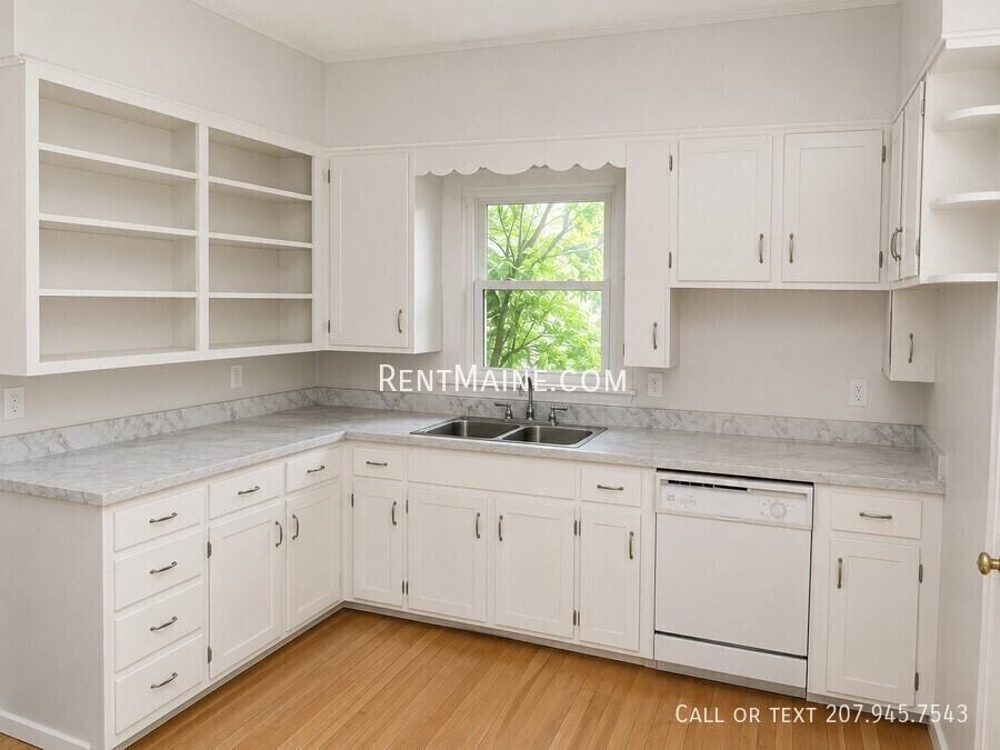 8 Linden St - Photo 2 of 21