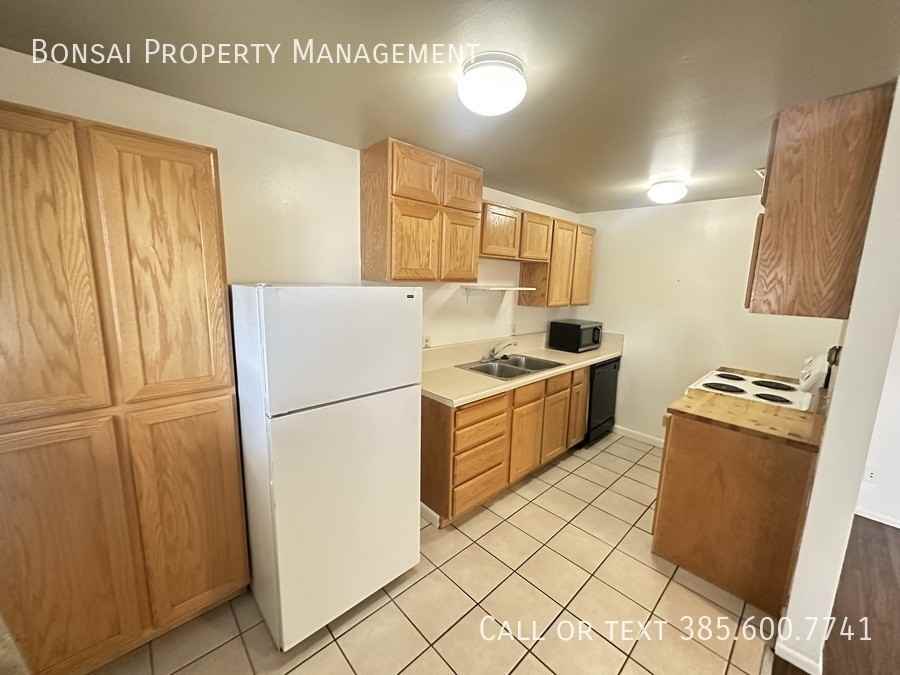 1050 E 400 S #3 - Photo 3 of 8